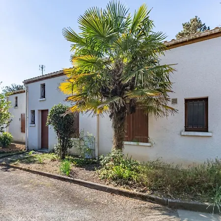 Les Lauriers By Interhome