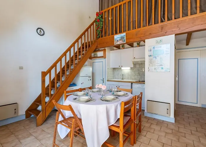 Semesterbostad Les Lauriers By Interhome Meschers-sur-Gironde